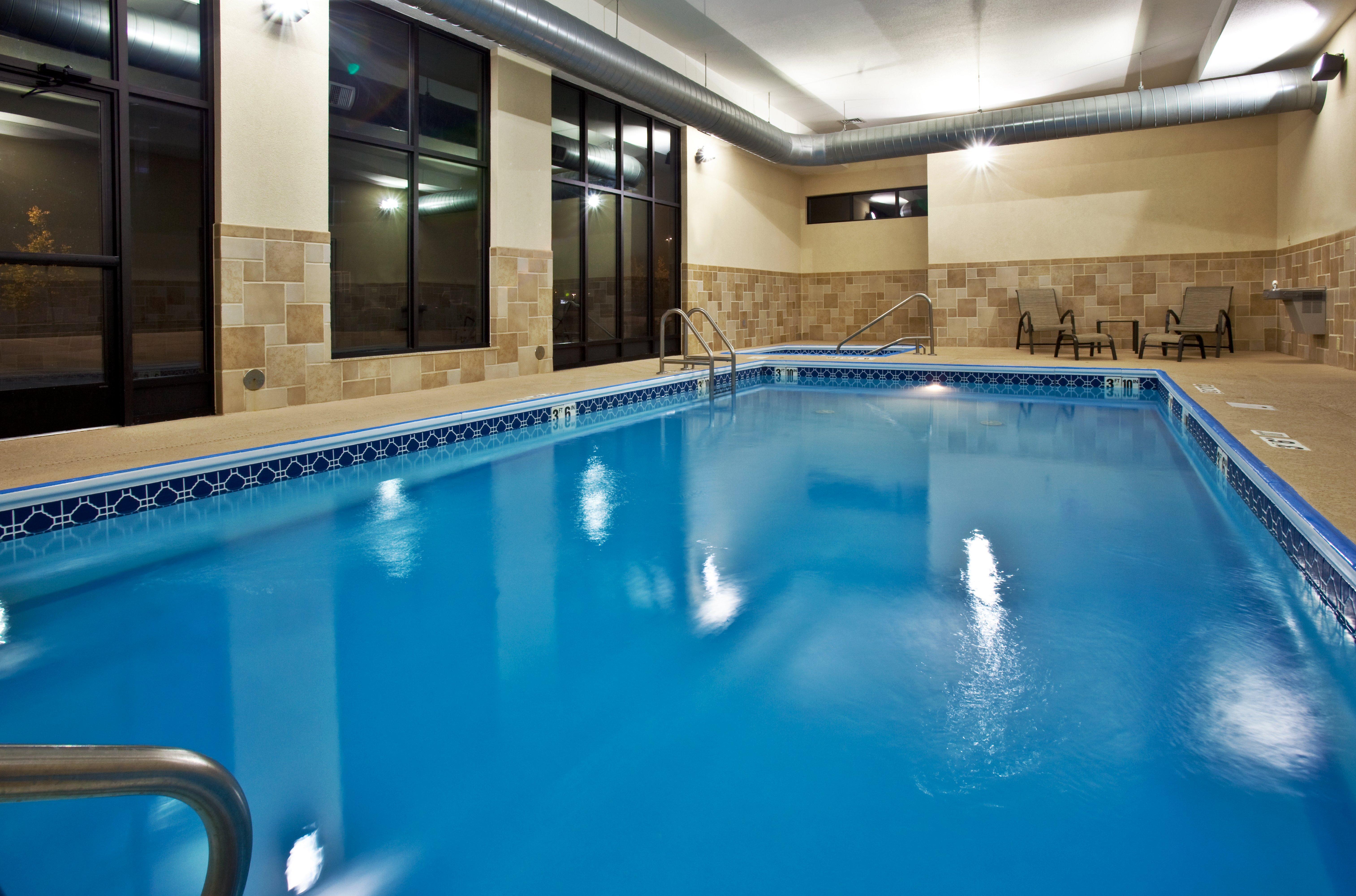 Holiday Inn Quincy By Ihg Exterior foto